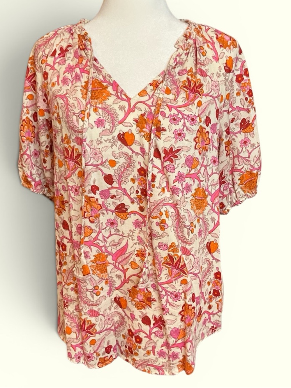 Knox Rose Floral V-Neck Short Sleeve Blouse, Size S.